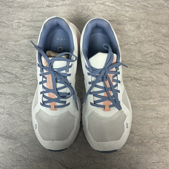 EUC ON Cloudrunner womens size 10 - Picture 3 of 8